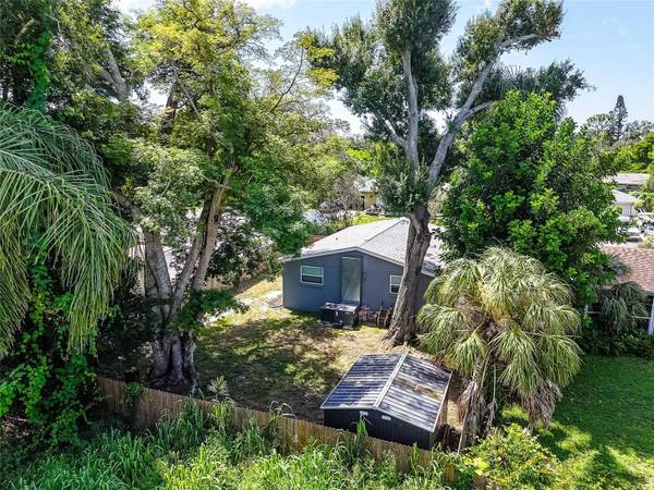 2951 EDGEWOOD LN, Sarasota, FL 34231