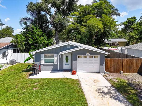 2951 EDGEWOOD LN, Sarasota, FL 34231