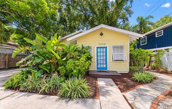 1712 SIESTA DR, Sarasota, FL 34239