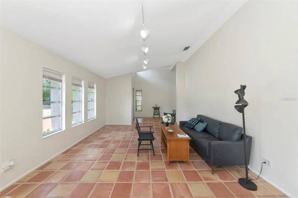1351 MUSTANG ST, Nokomis, FL 34275