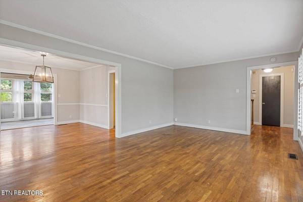 1628 Linda LN, Maryville, TN 37803