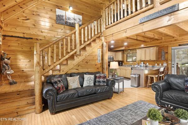 1665 Mountain Lodge WAY, Pigeon Forge, TN 37862