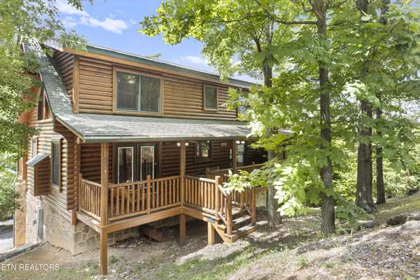 1665 Mountain Lodge WAY, Pigeon Forge, TN 37862