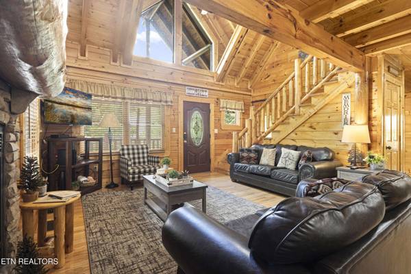 1665 Mountain Lodge WAY, Pigeon Forge, TN 37862