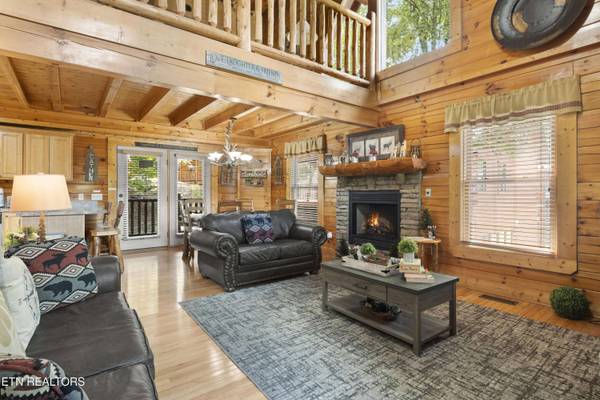 1665 Mountain Lodge WAY, Pigeon Forge, TN 37862