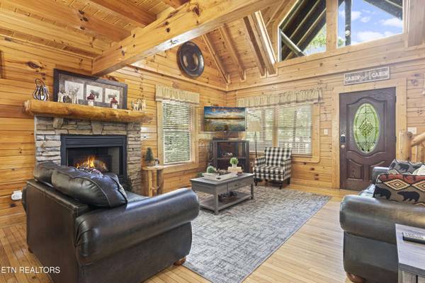 1665 Mountain Lodge WAY, Pigeon Forge, TN 37862