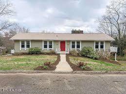 8908 Grantop DR, Knoxville, TN 37923