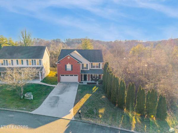 9948 Coral Springs LN, Knoxville, TN 37922