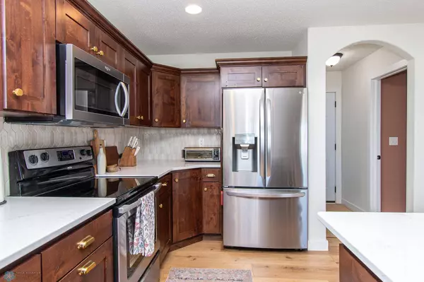 4891 38th AVE S, Fargo, ND 58104