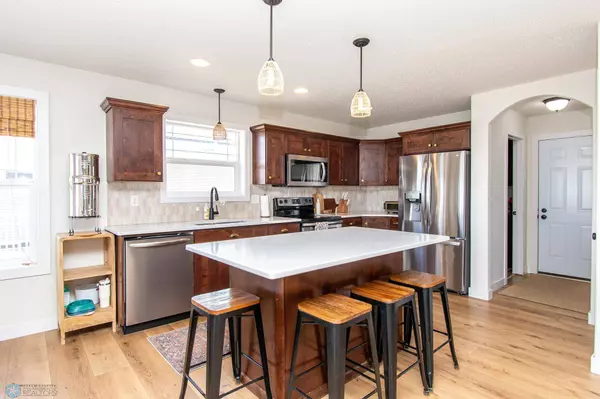 4891 38th AVE S, Fargo, ND 58104