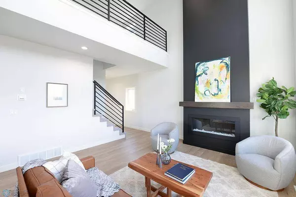 7358 30th ST S, Fargo, ND 58104