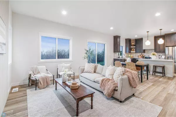 1182 Jill DR W, West Fargo, ND 58078