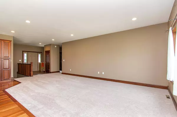 1220 Legion LN W, West Fargo, ND 58078