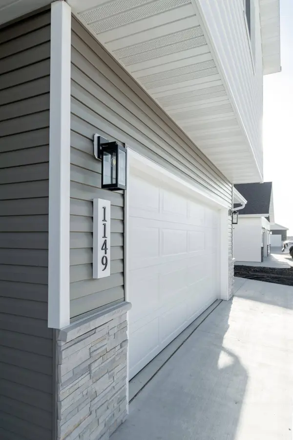 1149 60th AVE W, West Fargo, ND 58078