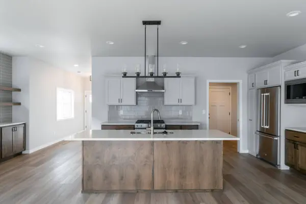 4176 Arthur DR S, Fargo, ND 58104