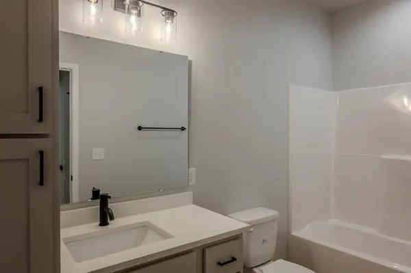 6260 85 AVE S, Horace, ND 58047