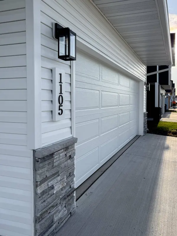 1105 Jill DR W, West Fargo, ND 58047