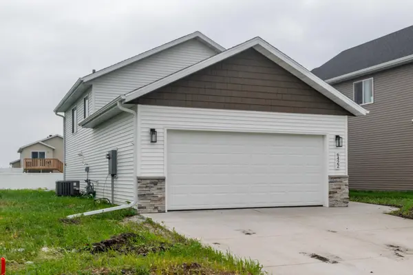 6422 82nd AVE S, Horace, ND 58047