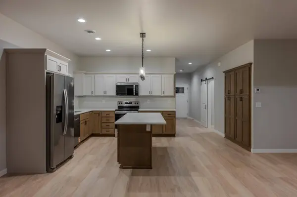 6260 85 AVE S, Horace, ND 58047