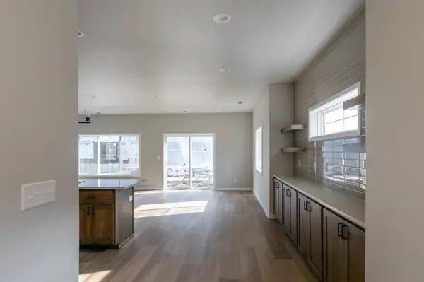 4176 Arthur DR S, Fargo, ND 58104