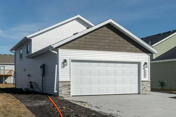 6880 Thomas ST, Horace, ND 58047