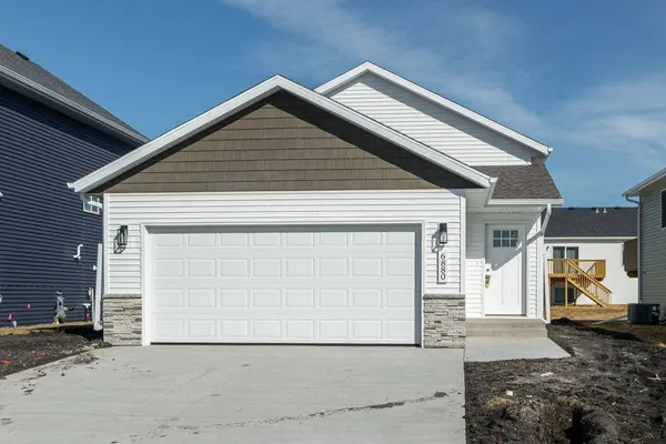 6880 Thomas ST, Horace, ND 58047