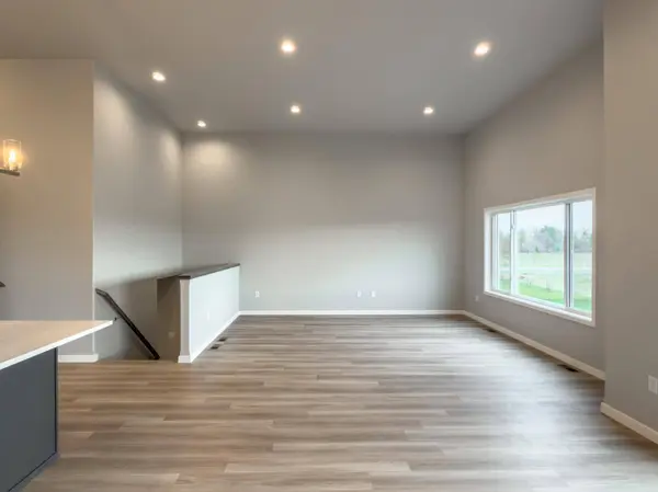 3240 36th AVE S, Moorhead, MN 56560