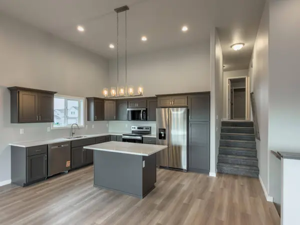 3240 36th AVE S, Moorhead, MN 56560