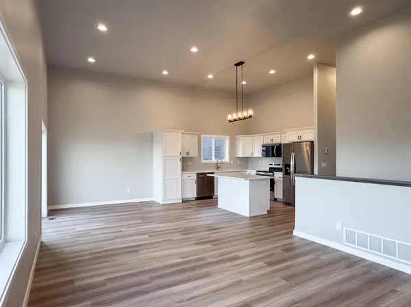 3252 36th AVE S, Moorhead, MN 56560