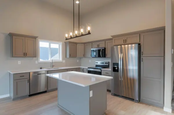 1879 19th AVE N, Wahpeton, ND 58075