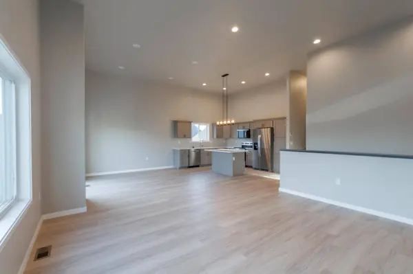 1879 19th AVE N, Wahpeton, ND 58075