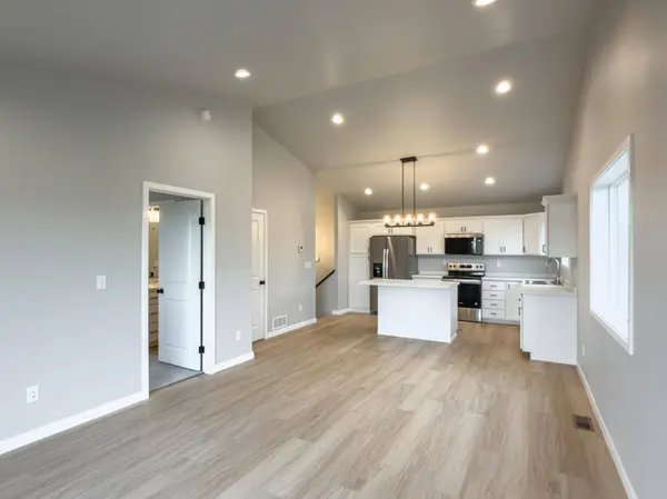 1896 19th AVE N, Wahpeton, ND 58075