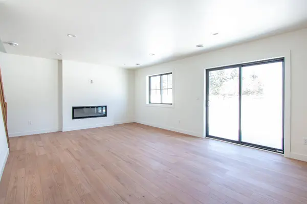 3724 27th ST S, Moorhead, MN 56560