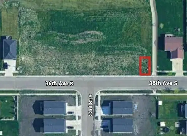 3324 36th AVE S, Moorhead, MN 56560