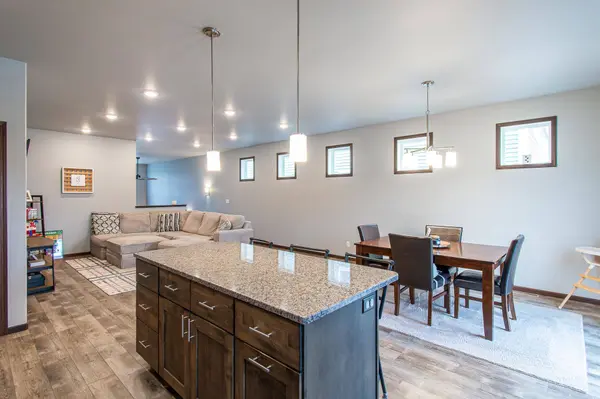 789 Albert DR W, West Fargo, ND 58078