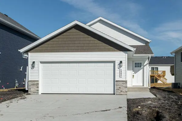 6211 87th AVE S, Horace, ND 58047