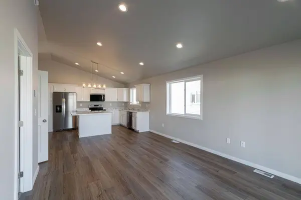 6211 87th AVE S, Horace, ND 58047