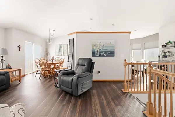 1727 37th AVE S, Fargo, ND 58104