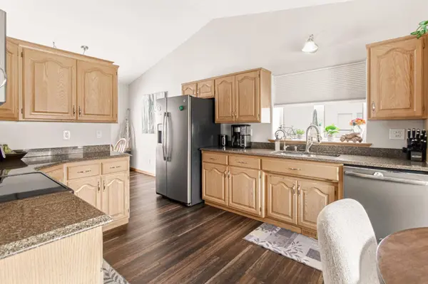 1727 37th AVE S, Fargo, ND 58104