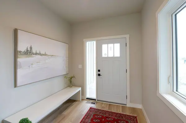 6914 3rd ST NW, Moorhead, MN 56560