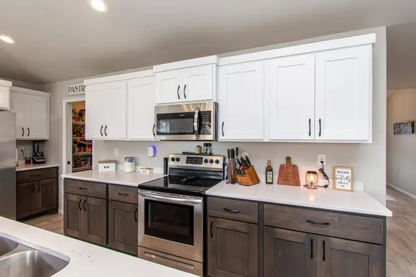 6012 Kodiak LN, Horace, ND 58047