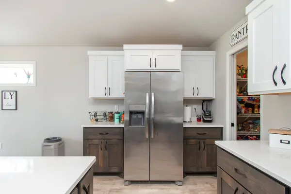 6012 Kodiak LN, Horace, ND 58047