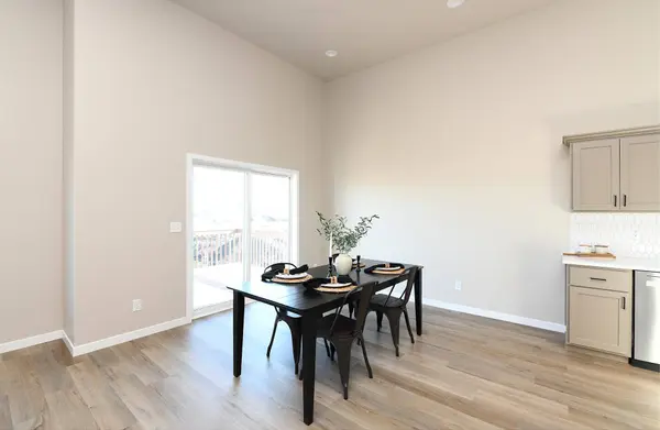 6805 Deer Creek LOOP, Horace, ND 58047