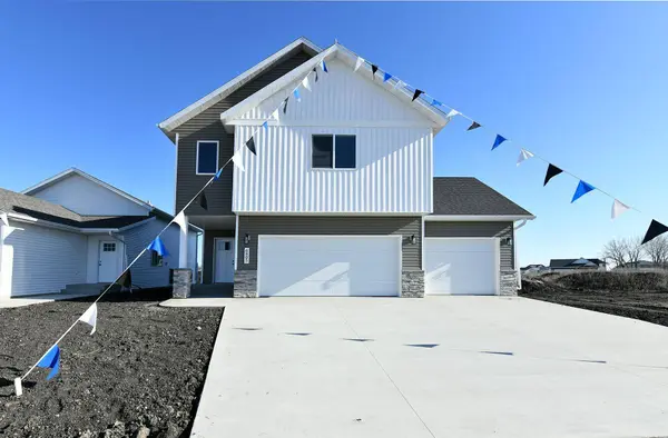 6805 Deer Creek LOOP, Horace, ND 58047