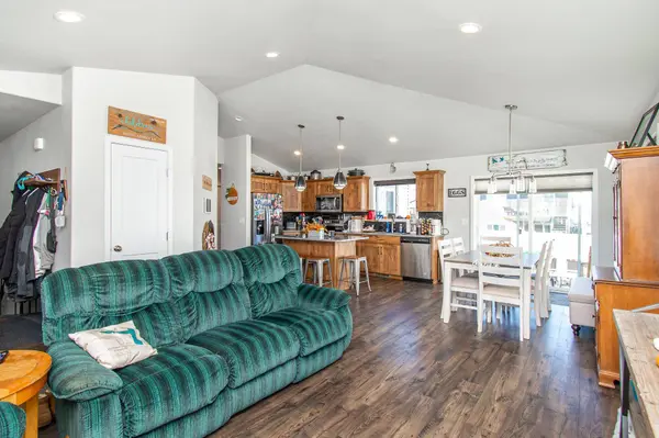 2760 Westwood ST W, West Fargo, ND 58078