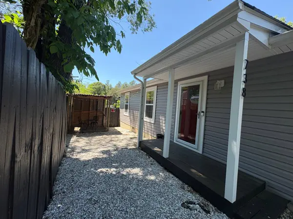 738 WHITE SANDS DR, Lusby, MD 20657