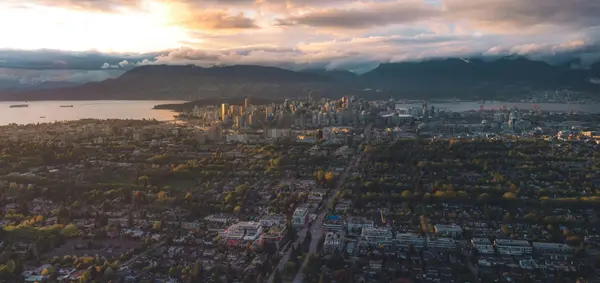 Living in British Properties & Glenmore: A West Vancouver Neighbourhood Guide