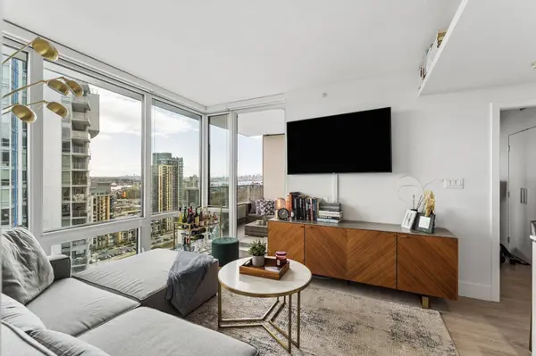 680 Seylynn Crescent #2104, North Vancouver, BC V7J 0B5