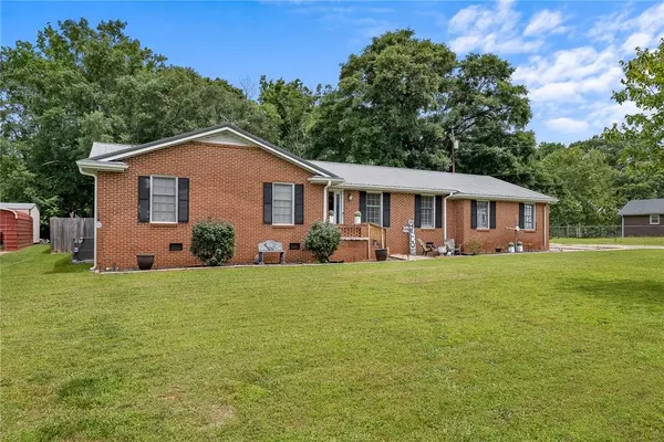 304 Samuel RD, Honea Path, SC 29654