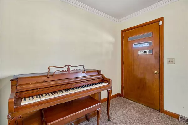 126 Lowe ST, Belton, SC 29627